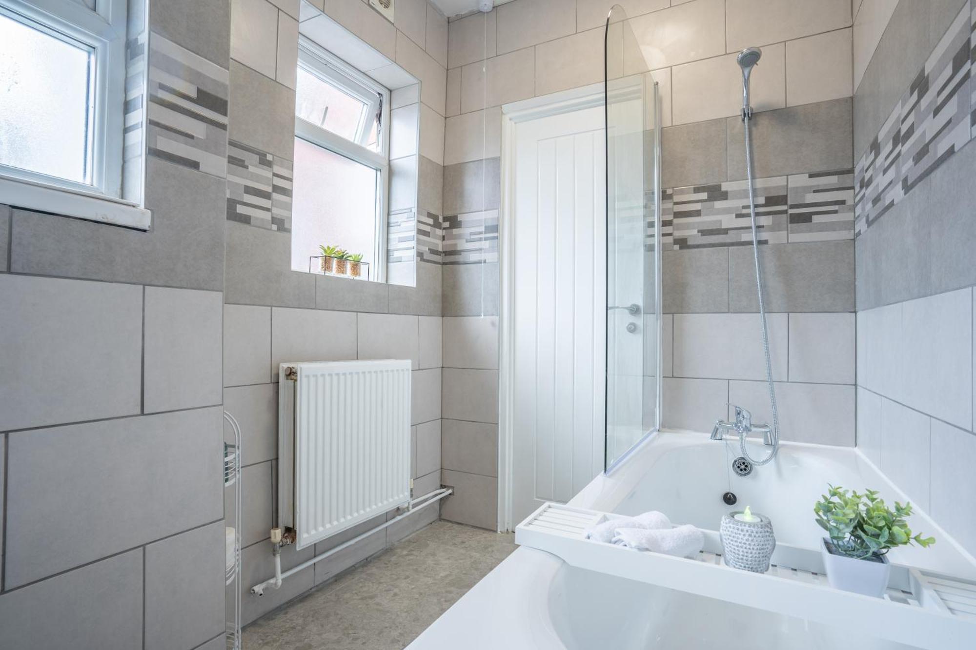 Stayzed E - Ng7 Free Wifi, Parking, Stylish House Near City Centre - Great For Tourists, Families, Contractors & Long Stays Nottingham Exterior foto